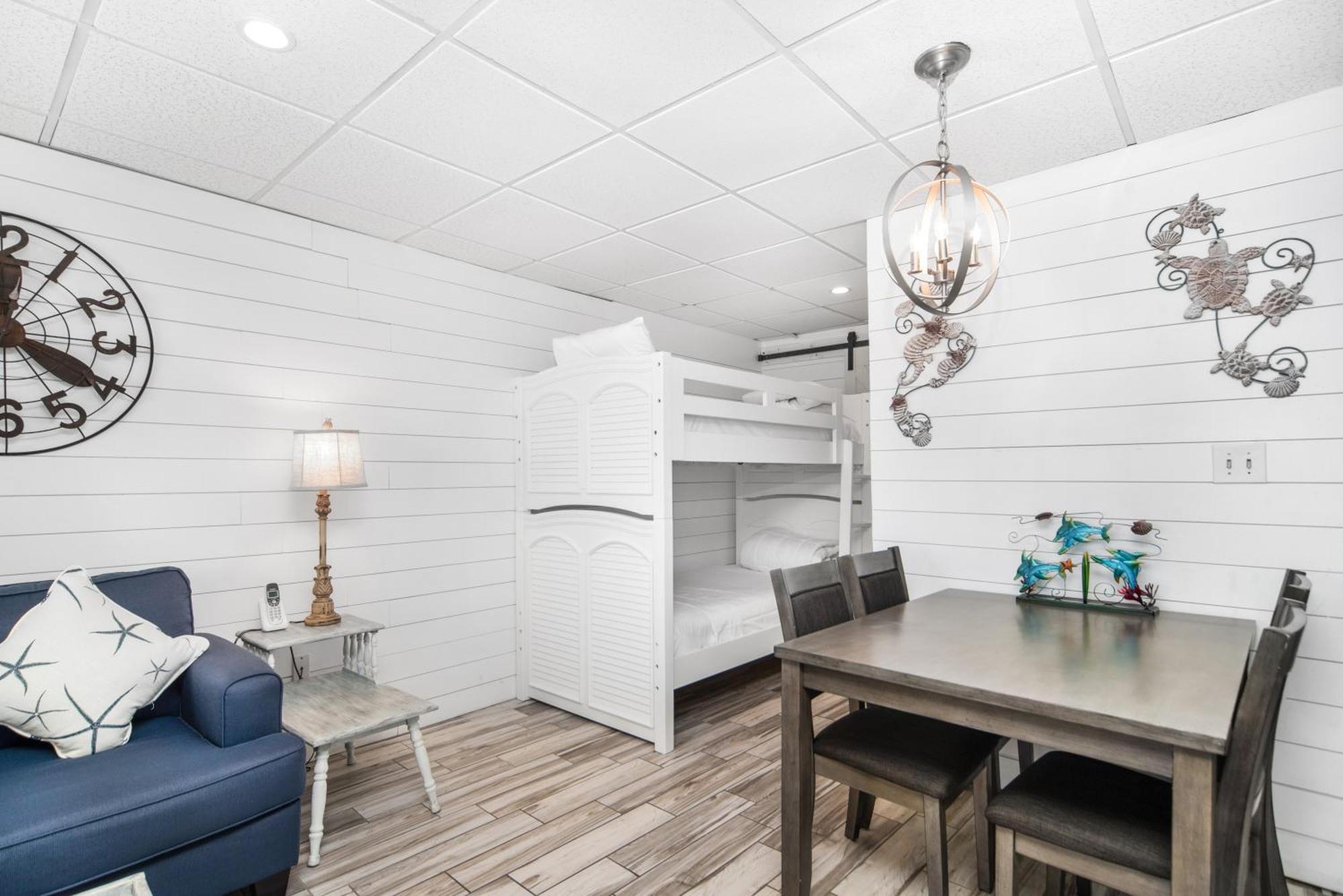 Continental 319-320 Apartment Panama City Beach