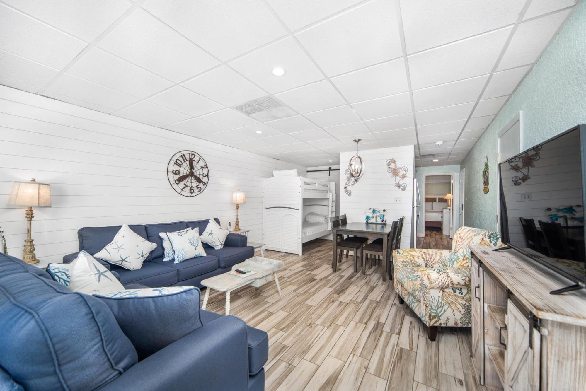 Continental 319-320 Apartment Panama City Beach